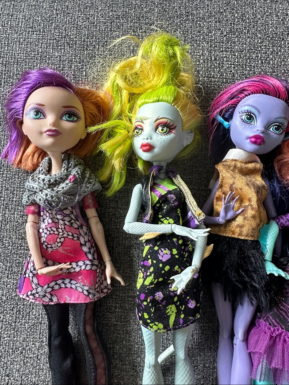monster high dolls set with purple, green, orange, pink and blue accents - Picture 3 of 4